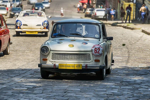 Yarış Leopolis eski retro araba Trabant 601 alarak katılım