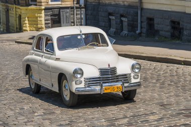 Eski retro araba Gaz - yarış Leopolis g katılım M20 alma