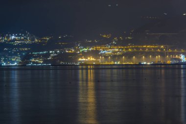 Gece şehir Salerno görüntüsü