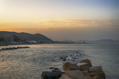 Sahilde doğal gündoğumu