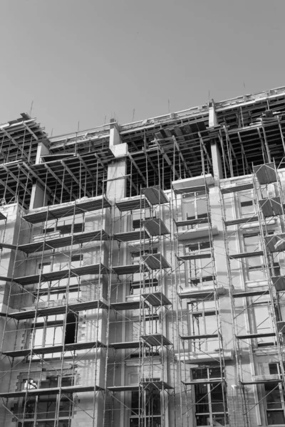 Black White Photo Multi Storey Residential Building Construction Crane Background — Stock Photo, Image