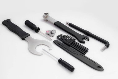 İzole edilmiş beyaz arkaplan üzerindeki bisiklet aracı