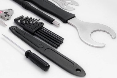 İzole edilmiş beyaz arkaplan üzerindeki bisiklet aracı