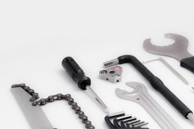 İzole edilmiş beyaz arkaplan üzerindeki bisiklet aracı