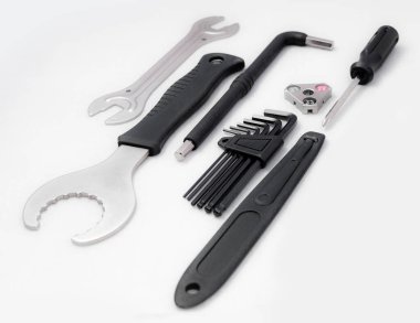 İzole edilmiş beyaz arkaplan üzerindeki bisiklet aracı