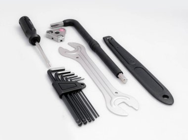 İzole edilmiş beyaz arkaplan üzerindeki bisiklet aracı