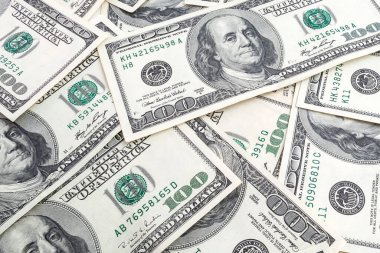 Amerikan doları dokusu. Yüz dolarlık banknotların arka planı.