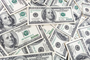 Amerikan doları dokusu. Yüz dolarlık banknotların arka planı.