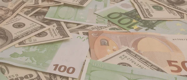 ABD ve Euro banknotlarından yapılmış doku panoraması