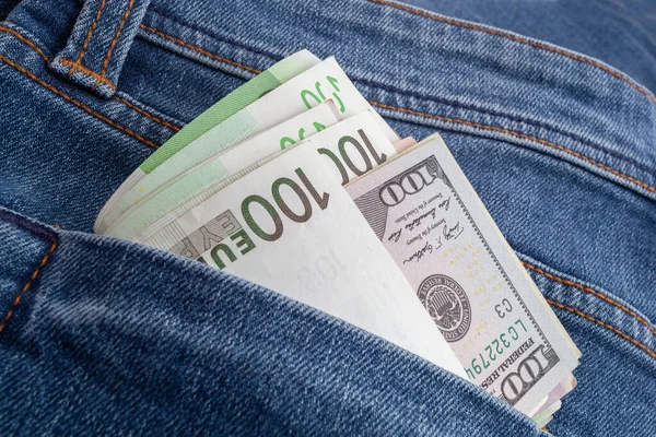 Kotun cebinden dolar ve euro çıkıyor.