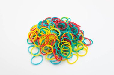 Renkli lastik bant izole edilmiş beyaz arkaplan