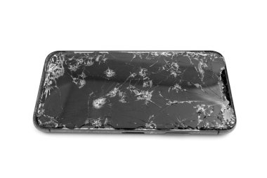 Kırık cep telefonu görüntüsü beyaz arkaplanda