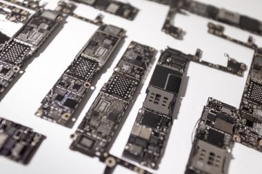 Beyaz izole arkaplanda mikroçip dokusu