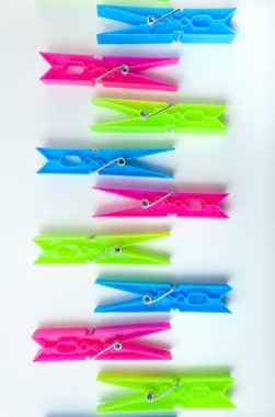 İzole edilmiş beyaz arkaplanda mandal dokusu