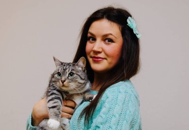 Kız ve Kedi