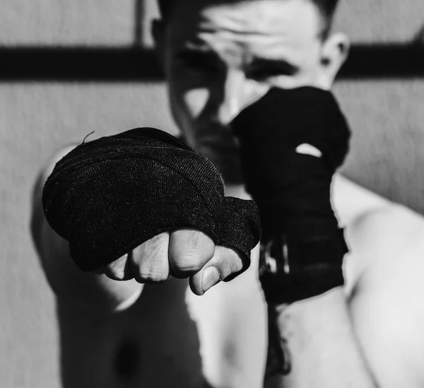 Joven MMA Fighter —  Fotos de Stock