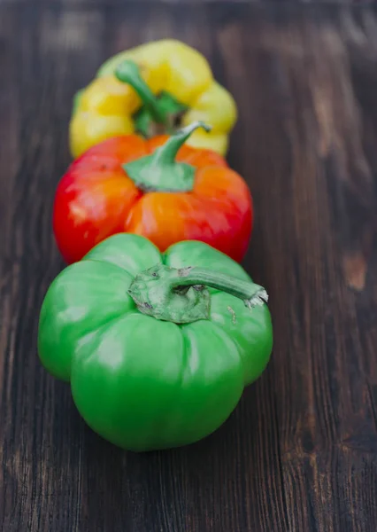 Pimentos na mesa — Fotografia de Stock