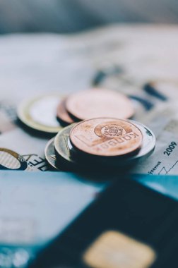 Para banknot ve madeni paralar