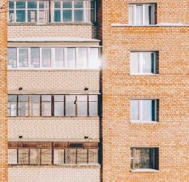 Bina wirh kırmızı tuğla