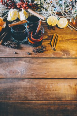 Gözlük mulled şarap ile