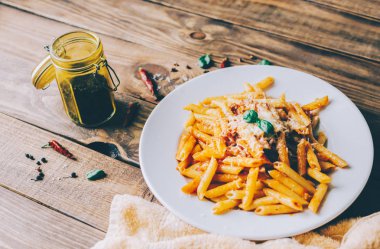 domates soslu makarna