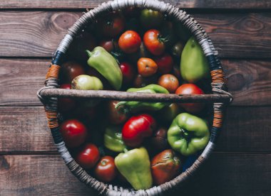 Sepette renkli sebzeler