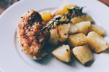 fırında patates ve tavuk 