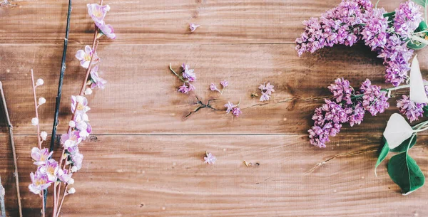 Bloemen van bloeiende lila — Stockfoto
