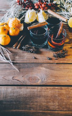 Gözlük mulled şarap ile