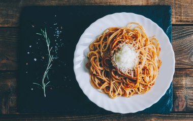 domates soslu makarna