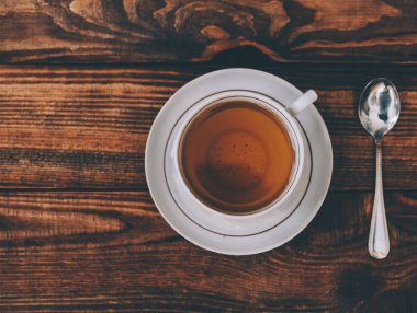 Porselen fincan çay