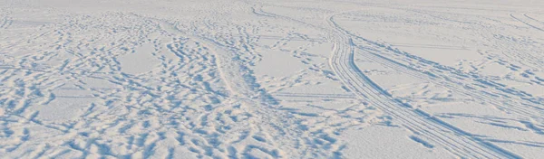 Frozen lake with Snow — Stock Photo, Image