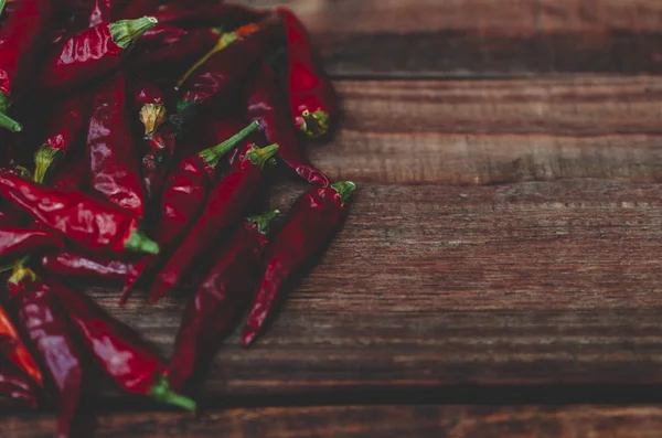 Červené suché chilli papričky — Stock fotografie