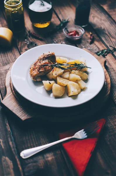 Baked potato and chicken — Stock Photo, Image