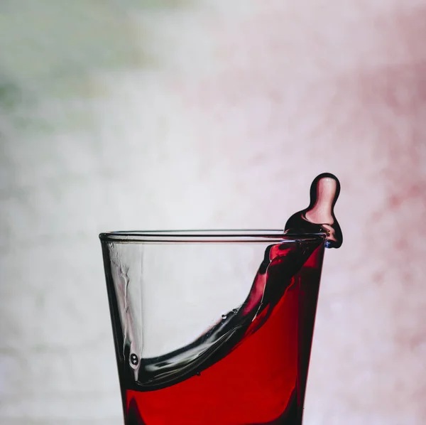 Coctail mit rotem Alkohol — Stockfoto