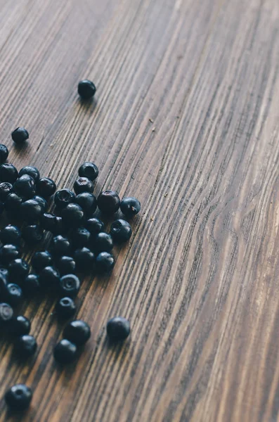 Taze yaban mersini dökmek 