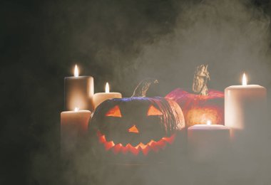 Pampkin ve mumlar