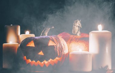 Pampkin ve mumlar
