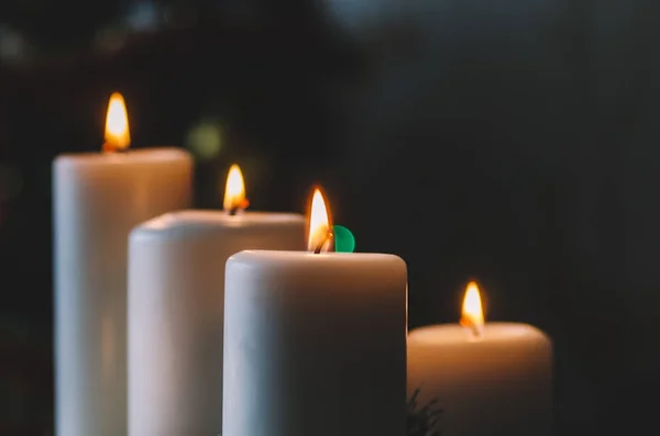 Свечи в номере — стоковое фото