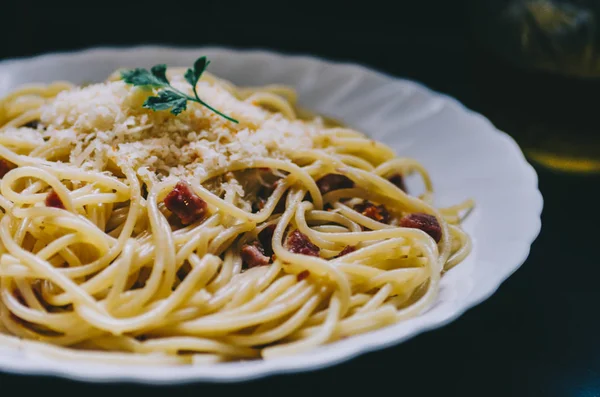 Pasta Carbonara in der Pfanne — Stockfoto