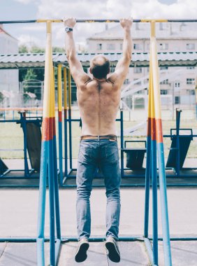 Adam çubuklarındaki