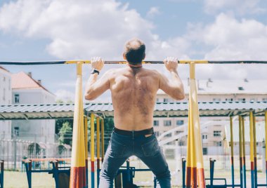 Adam çubuklarındaki