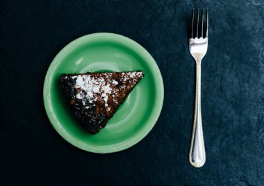 pasta plaka üzerinde