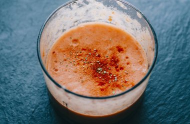 tabakta domates çorbası