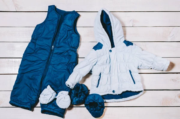 赤ちゃんの冬の服装 — ストック写真