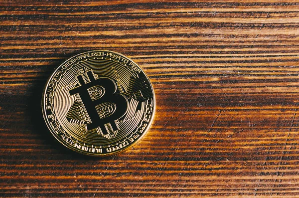 Bitcoin en la mesa —  Fotos de Stock