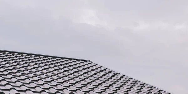 Dach und Himmel — Stockfoto
