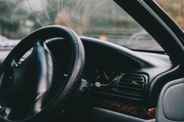Eski araba içinde