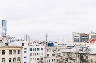 şehir bina ve gökyüzü