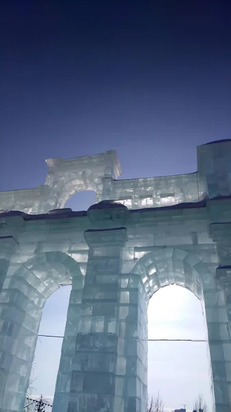 Icy Sculpture Building — Stock Photo, Image